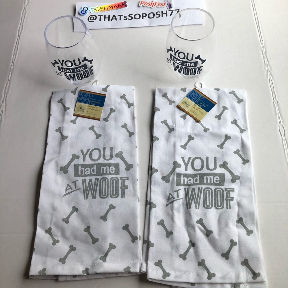 NWT Set of 2 Plastic Tumblers and 2 Kitchen Towels